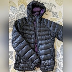 Eddie Bauer Women's Black Down Puffer Jacket (size Small)